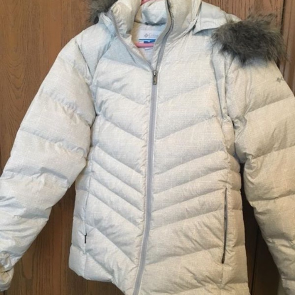 White/grey Columbia M Down Jacket MAKE AN OFFER!